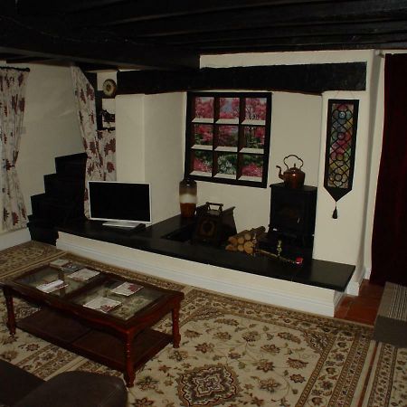 Glencoed B&B Рексъм Екстериор снимка